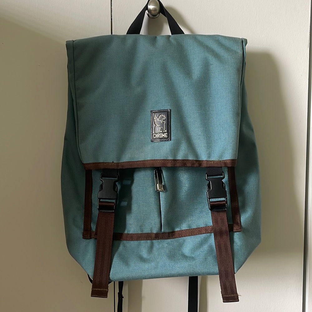 Chrome Industries Skarbek Unisex Backpack